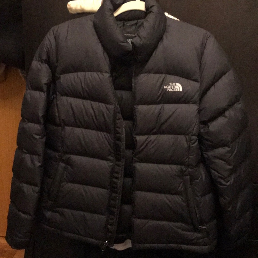 Women’s North Face puffer jacket